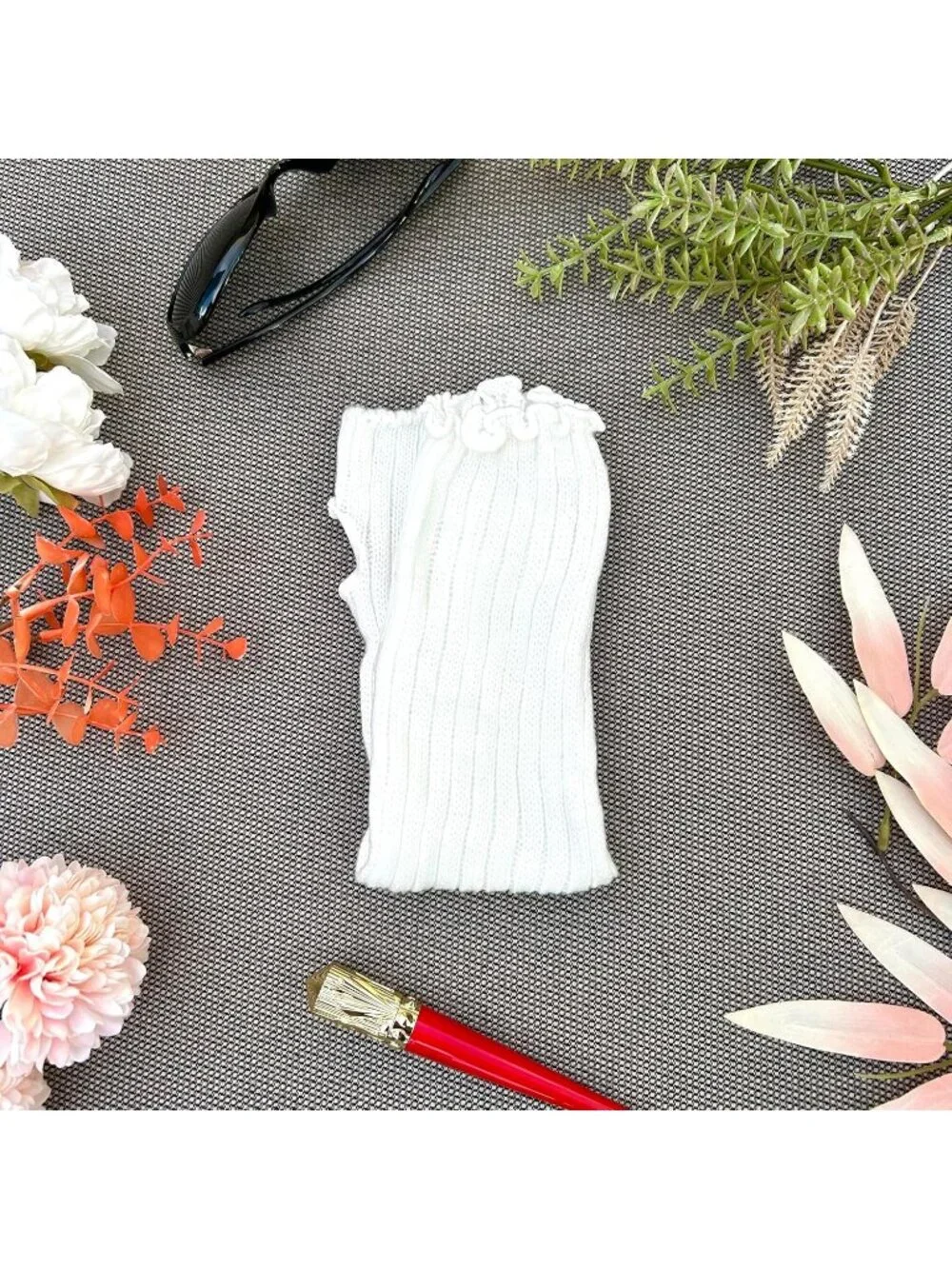 Women's White Arm Warmers Fingerless Gloves Y2K Gothic Cosplay
